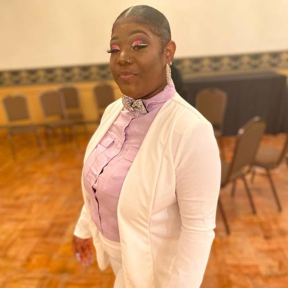 Meet your Posher, Mariah - Picture 1 of 1